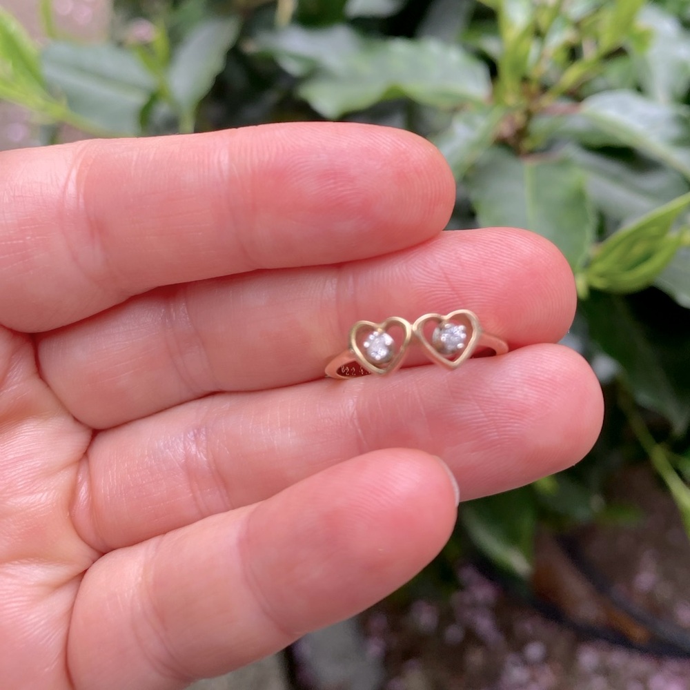 Vintage gold & diamond heart ring